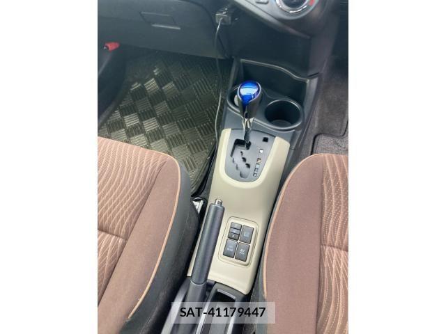 Toyota AQUA 2012-07 7614983-17