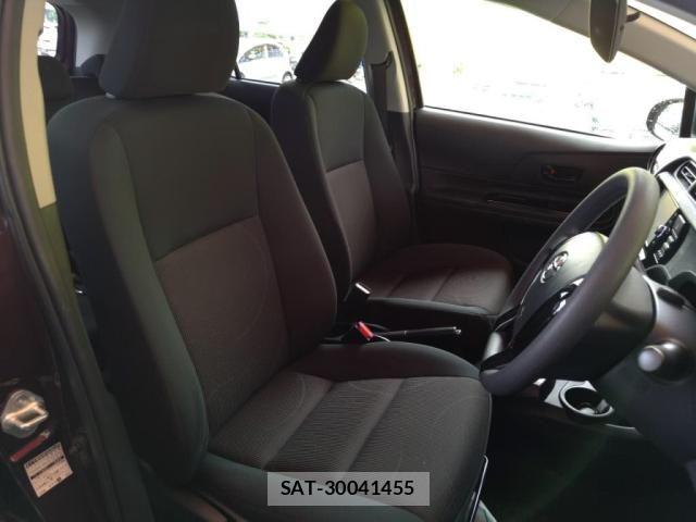 Toyota AQUA 2017-01 7614940-12