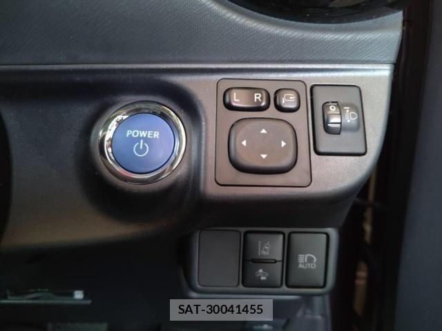 Toyota AQUA 2017-01 7614940-15