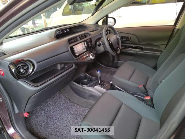 Toyota AQUA 2017-01 7614940-21