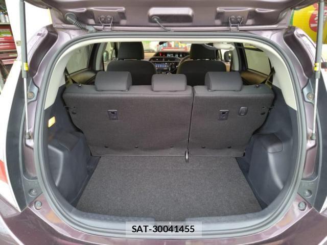 Toyota AQUA 2017-01 7614940-23