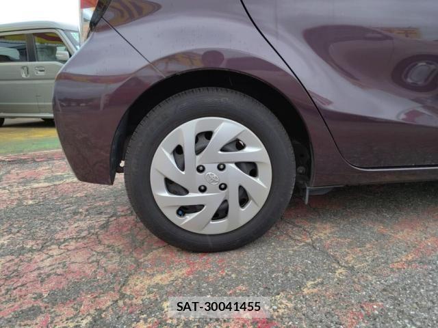 Toyota AQUA 2017-01 7614940-26