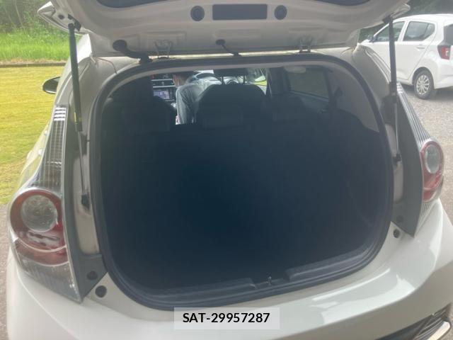 Toyota AQUA 2014-10 7614978-11