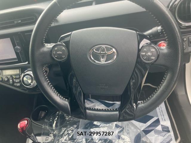 Toyota AQUA 2014-10 7614978-15