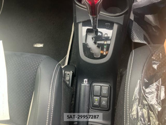 Toyota AQUA 2014-10 7614978-22