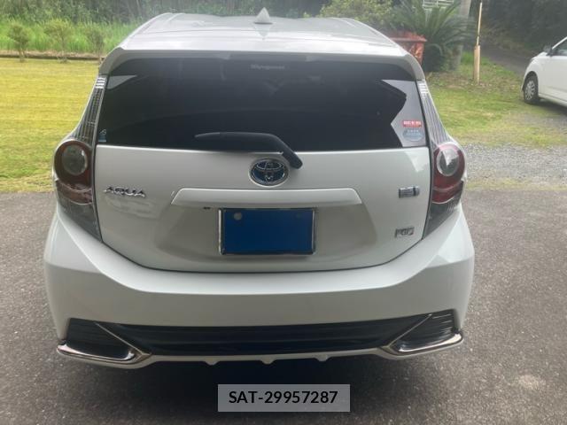 Toyota AQUA 2014-10 7614978-3