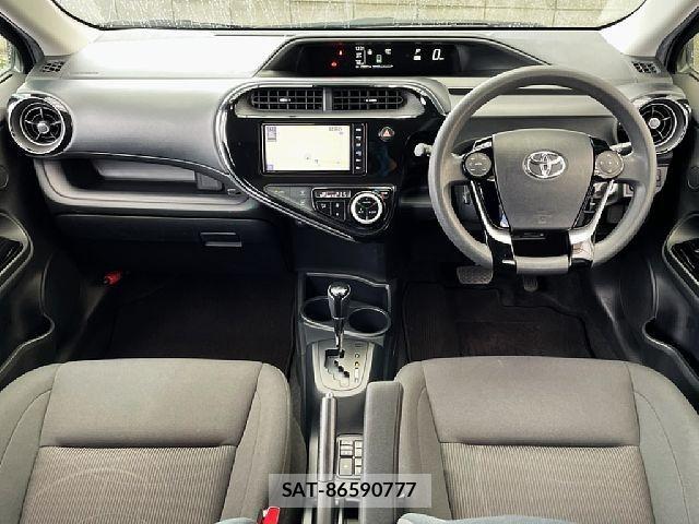 Toyota AQUA 2018-10 7614957-1