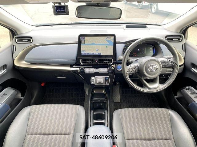 Toyota AQUA 2021-09 7614941-11