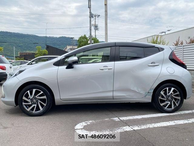 Toyota AQUA 2021-09 7614941-4