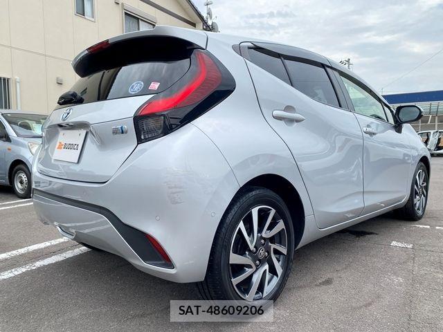 Toyota AQUA 2021-09 7614941-6