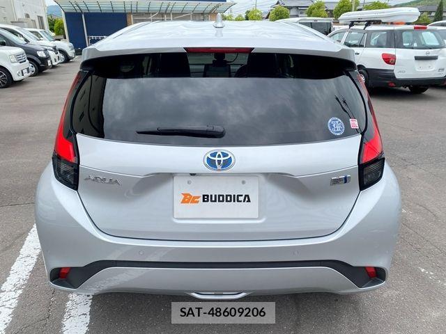 Toyota AQUA 2021-09 7614941-7
