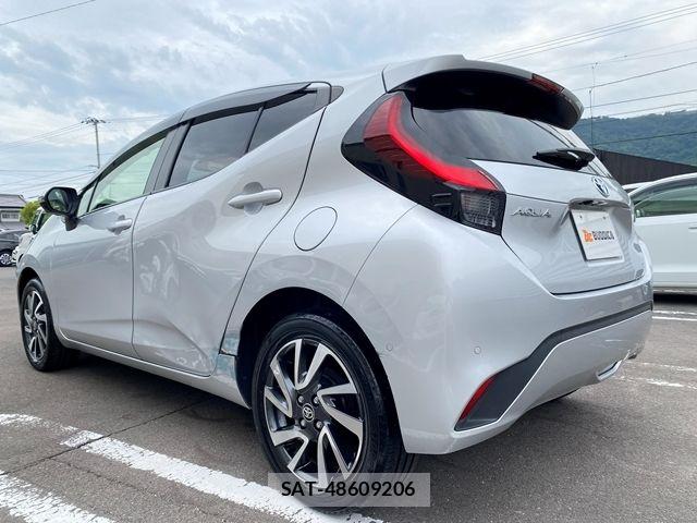 Toyota AQUA 2021-09 7614941-8