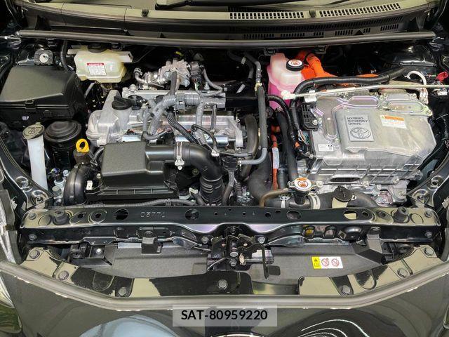 Toyota AQUA 2020-10 7614934-17