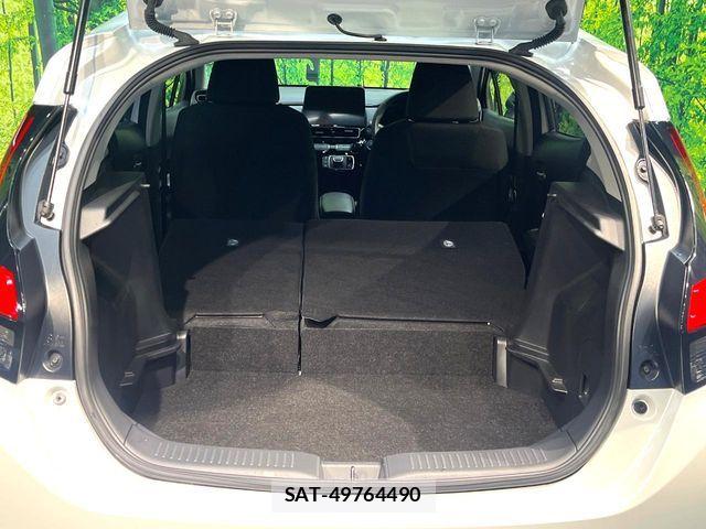 Toyota AQUA 2024-01 7614922-9