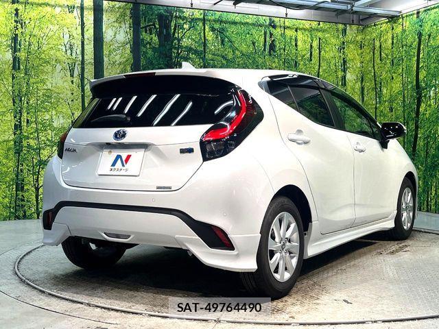 Toyota AQUA 2024-01 7614922-16