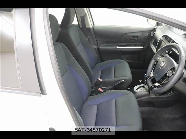 Toyota AQUA 2017-07 7614963-10