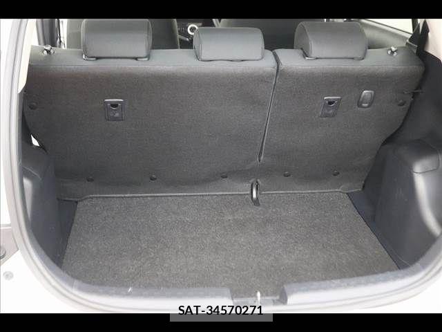 Toyota AQUA 2017-07 7614963-13