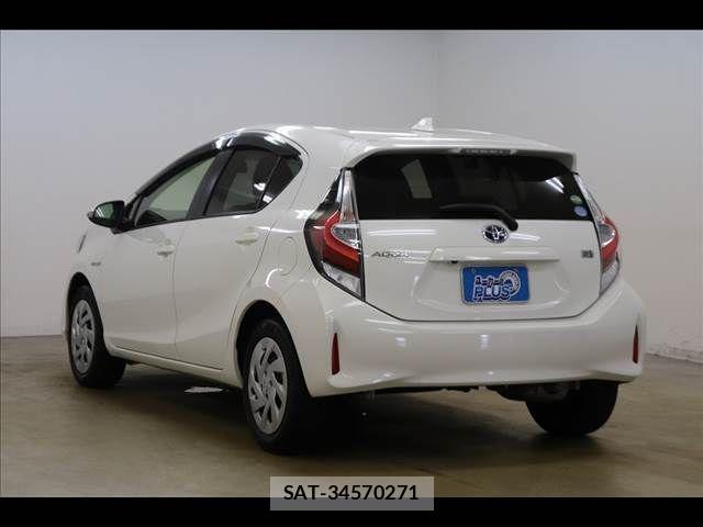 Toyota AQUA 2017-07 7614963-19