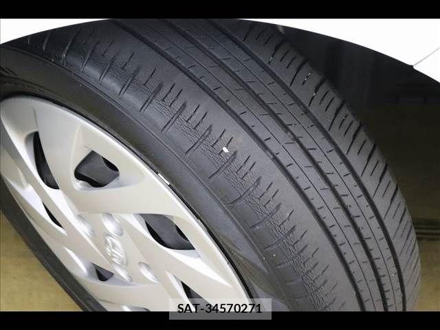 Toyota AQUA 2017-07 7614963-23