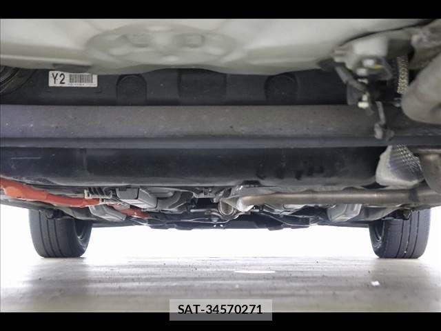 Toyota AQUA 2017-07 7614963-25