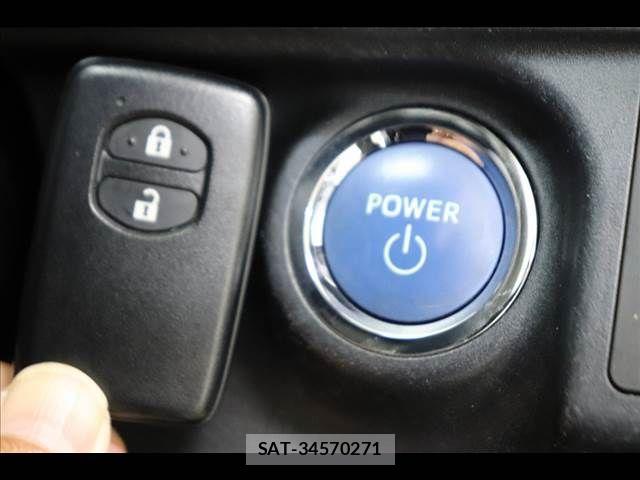 Toyota AQUA 2017-07 7614963-3