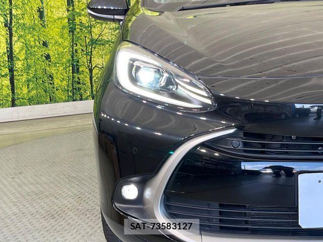 Toyota AQUA 2023-10 7614924-11