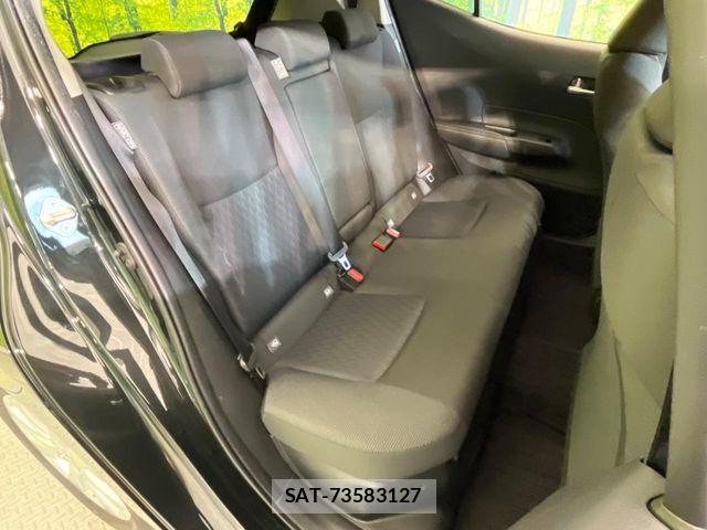 Toyota AQUA 2023-10 7614924-8