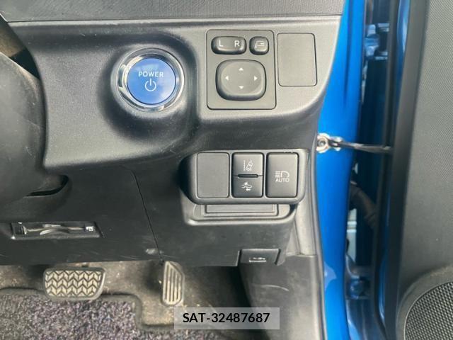 Toyota AQUA 2017-07 7614975-13