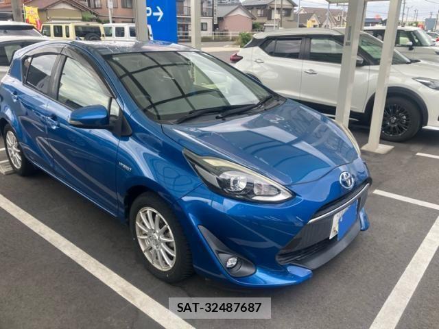 Toyota AQUA 2017-07 7614975-1