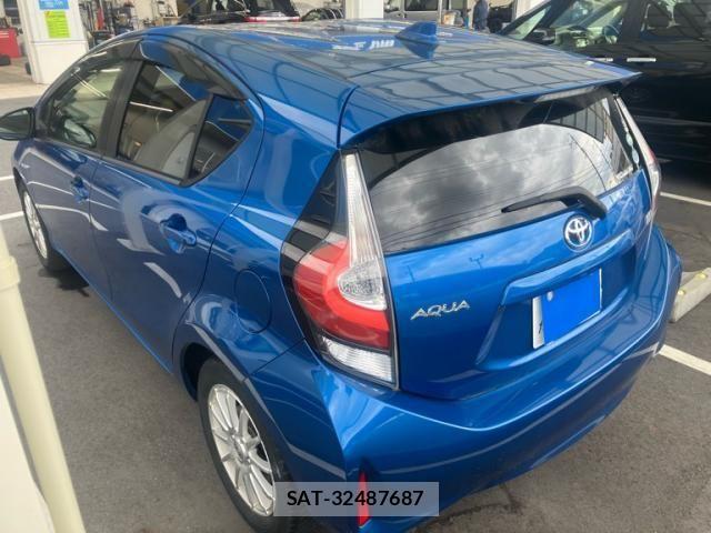 Toyota AQUA 2017-07 7614975-4