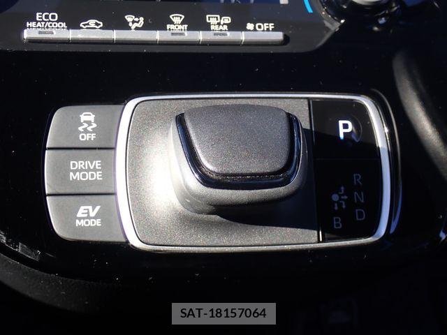 Toyota AQUA 2023-06 7614938-10