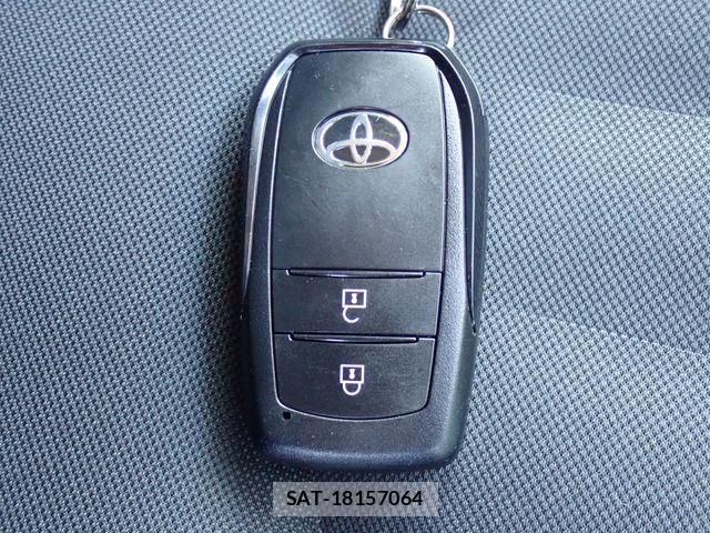 Toyota AQUA 2023-06 7614938-11