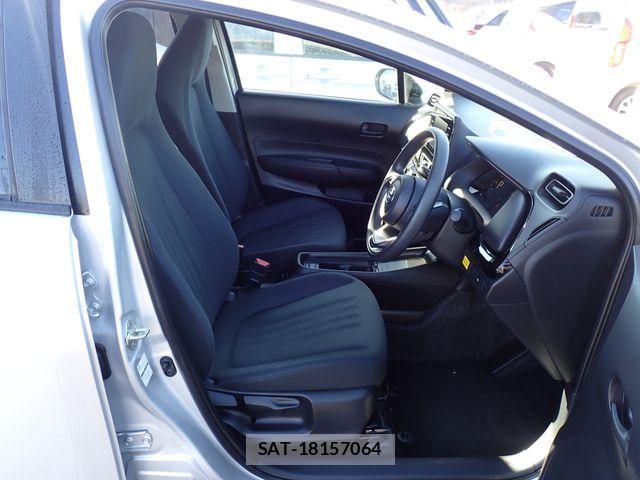 Toyota AQUA 2023-06 7614938-12