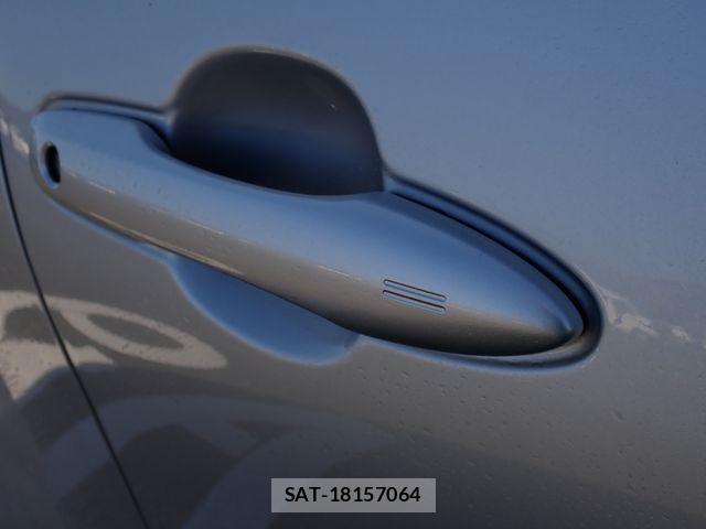 Toyota AQUA 2023-06 7614938-15