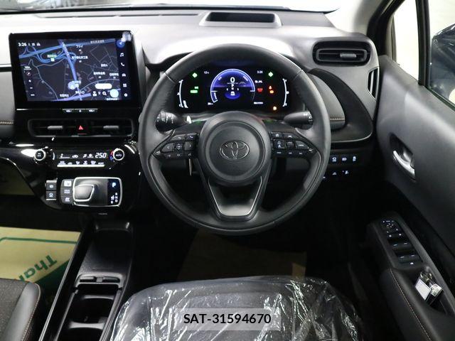 Toyota AQUA 2025-12 7720541-9