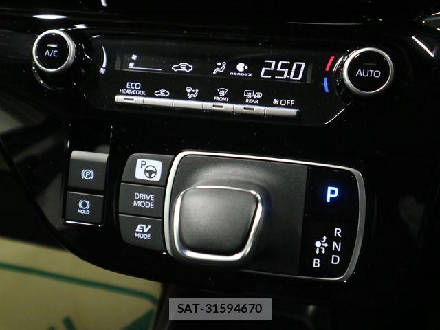 Toyota AQUA 2025-12 7720541-18