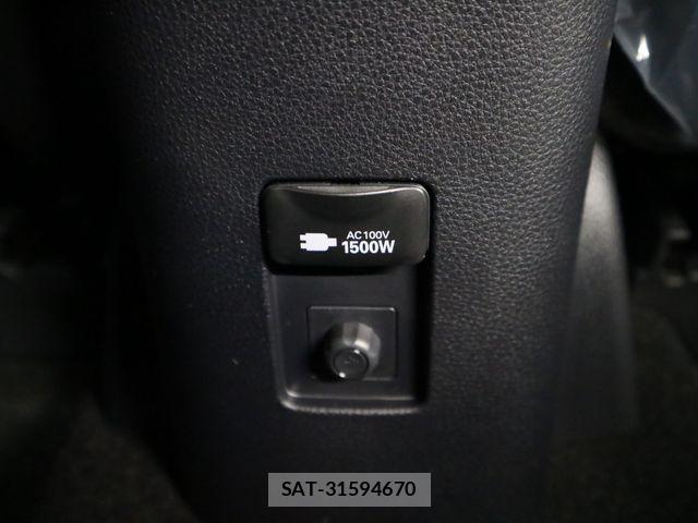 Toyota AQUA 2025-12 7720541-26