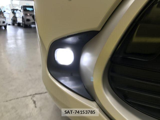 Toyota AQUA 2022-09 7720557-22