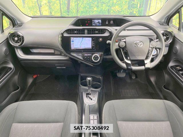 Toyota AQUA 2020-12 7720591-1