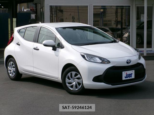 Toyota AQUA 2024-01 7720573-1