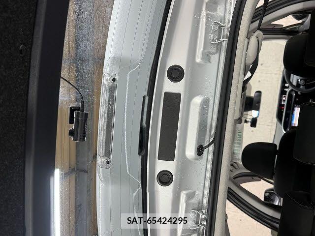 Toyota AQUA 2020-06 7720615-19