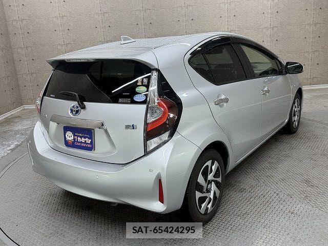 Toyota AQUA 2020-06 7720615-2