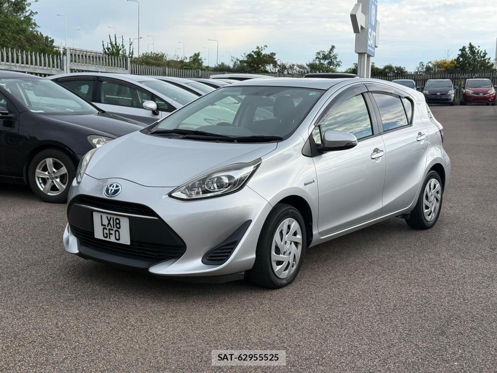 Toyota AQUA 2018-07 1184003-0