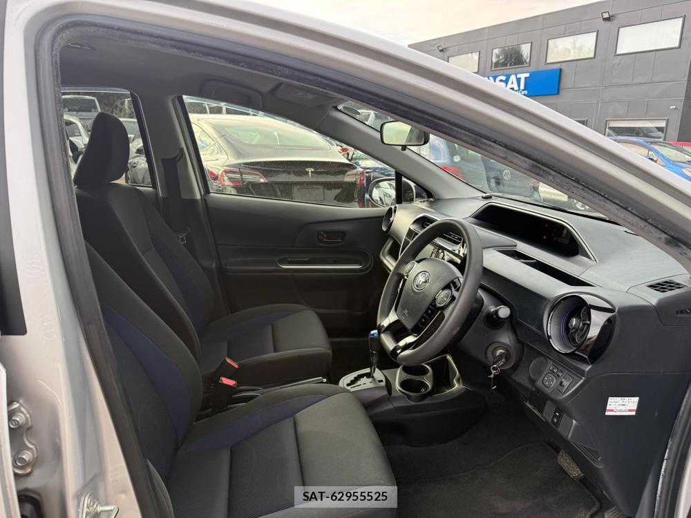 Toyota AQUA 2018-07 1184003-10