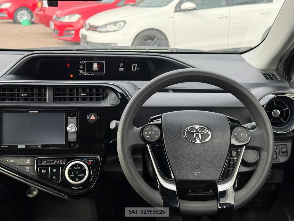 Toyota AQUA 2018-07 1184003-12