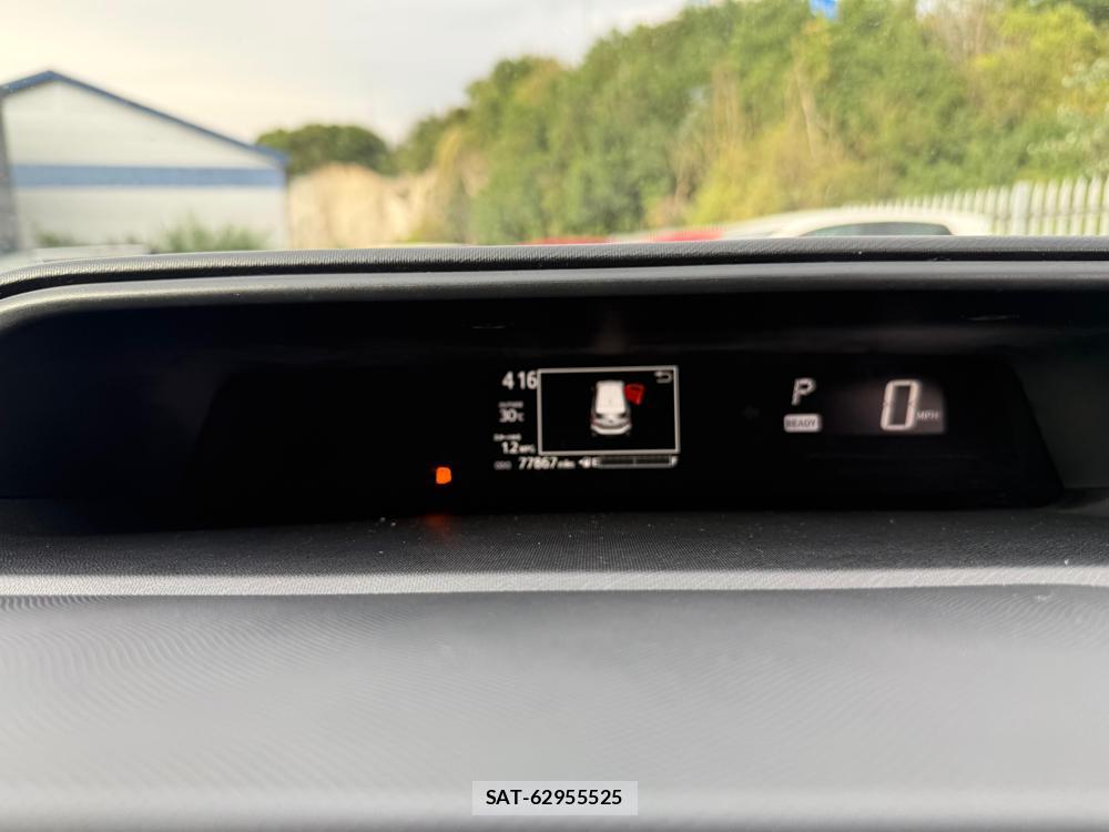 Toyota AQUA 2018-07 1184003-16