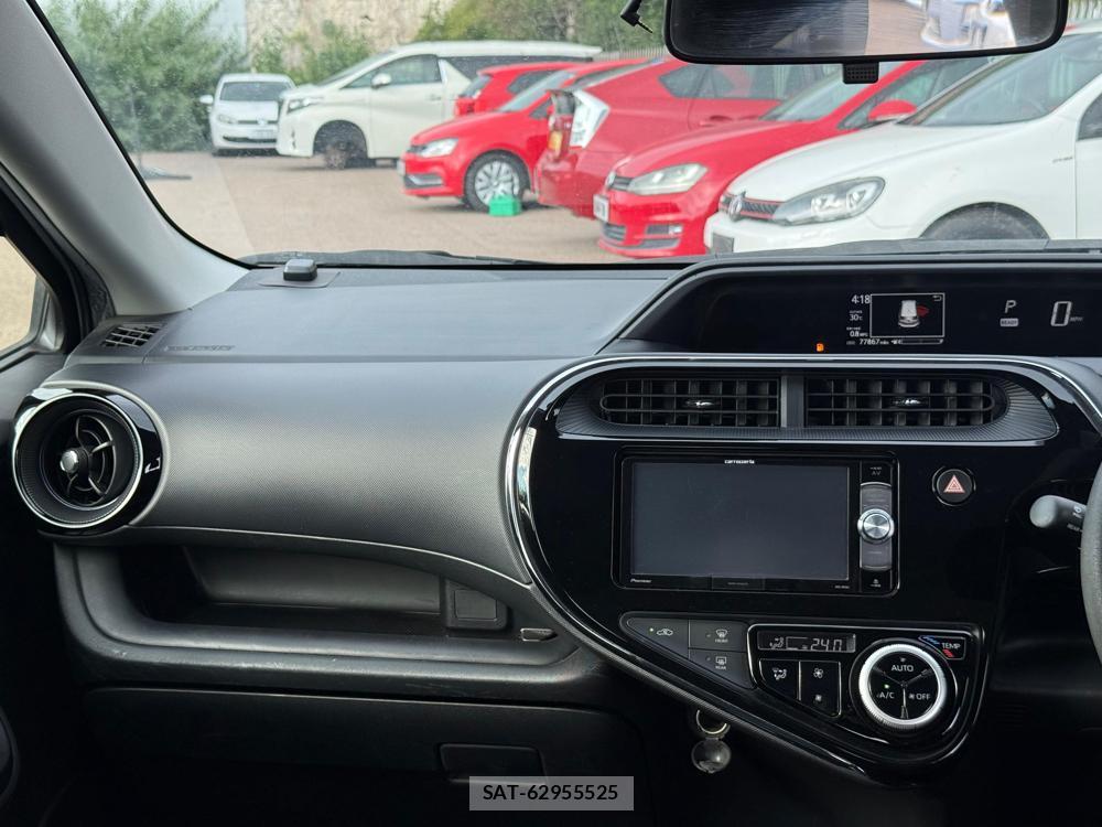 Toyota AQUA 2018-07 1184003-19