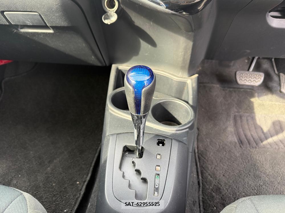 Toyota AQUA 2018-07 1184003-21