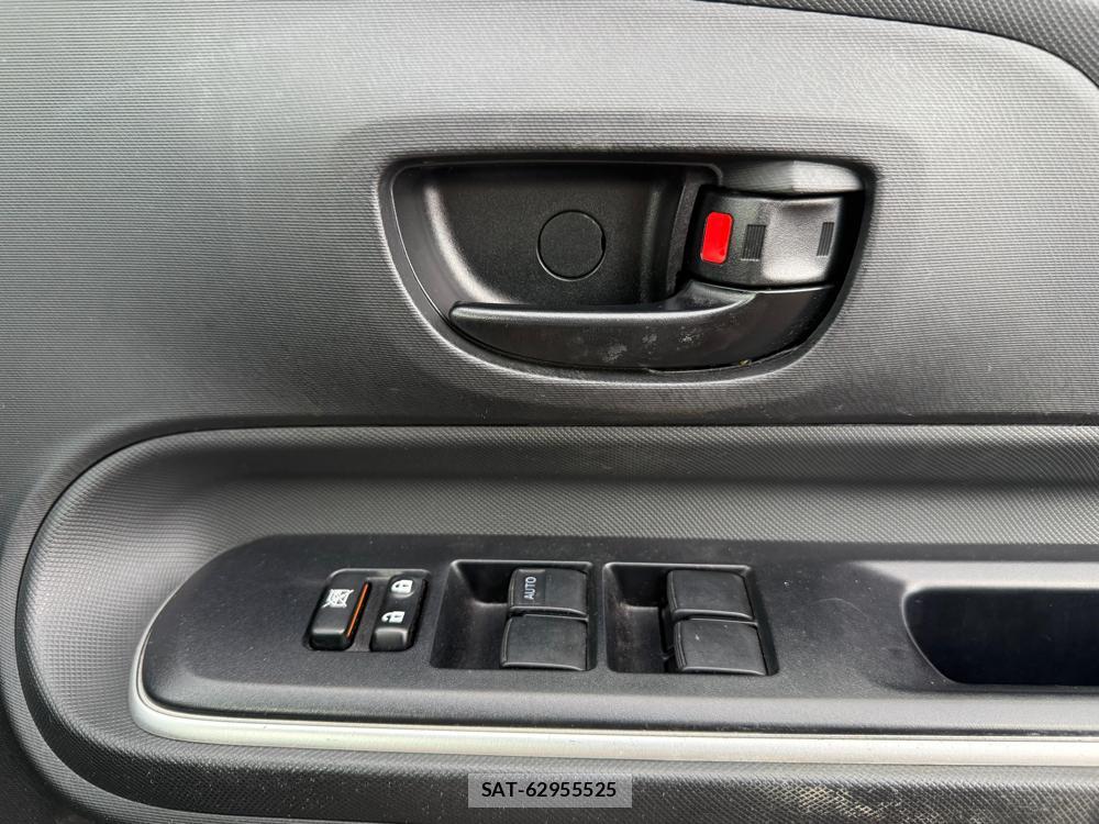 Toyota AQUA 2018-07 1184003-23