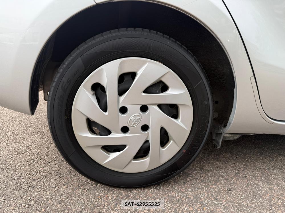 Toyota AQUA 2018-07 1184003-29